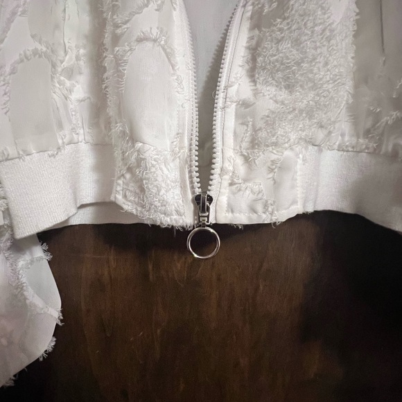 White embroidered zipper jacket with red & white on sleeves - Picture 5 of 8